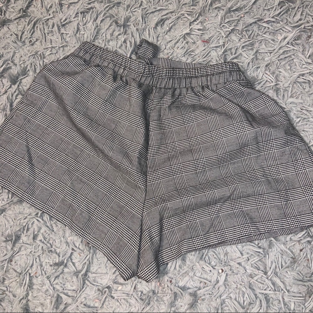 Cute shorts - Picture 3 of 5